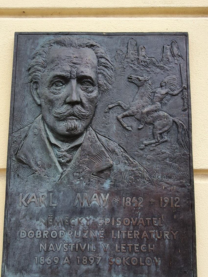 Gedenktafel vom tschechischen Künstler Vitĕzslav Eibl