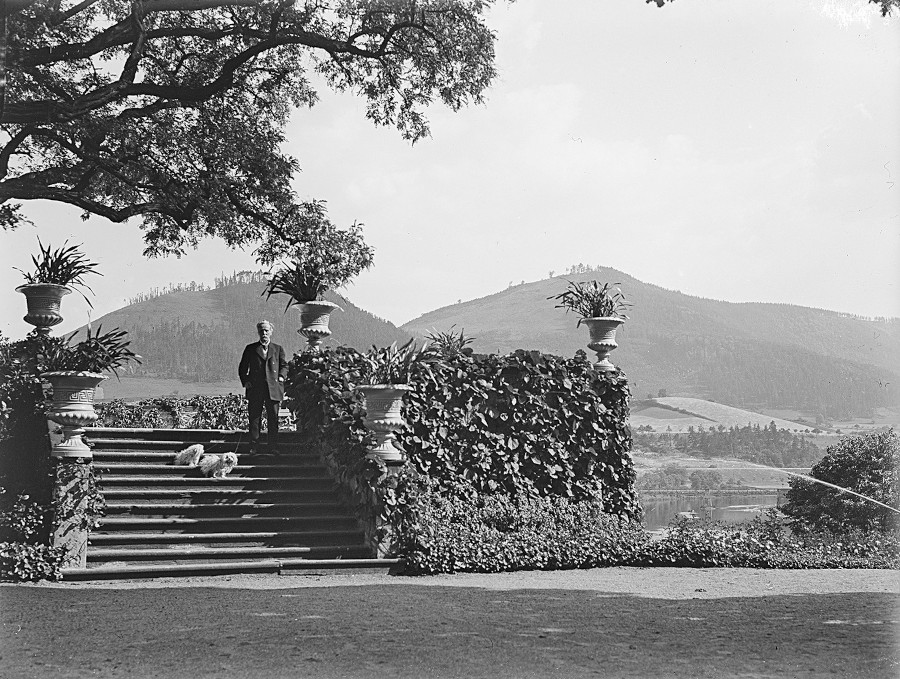 Karl May am Schloss Klösterle II